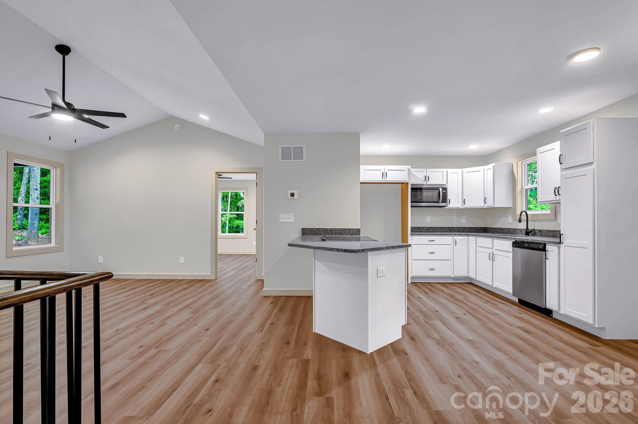 1282 Old Country Road 36