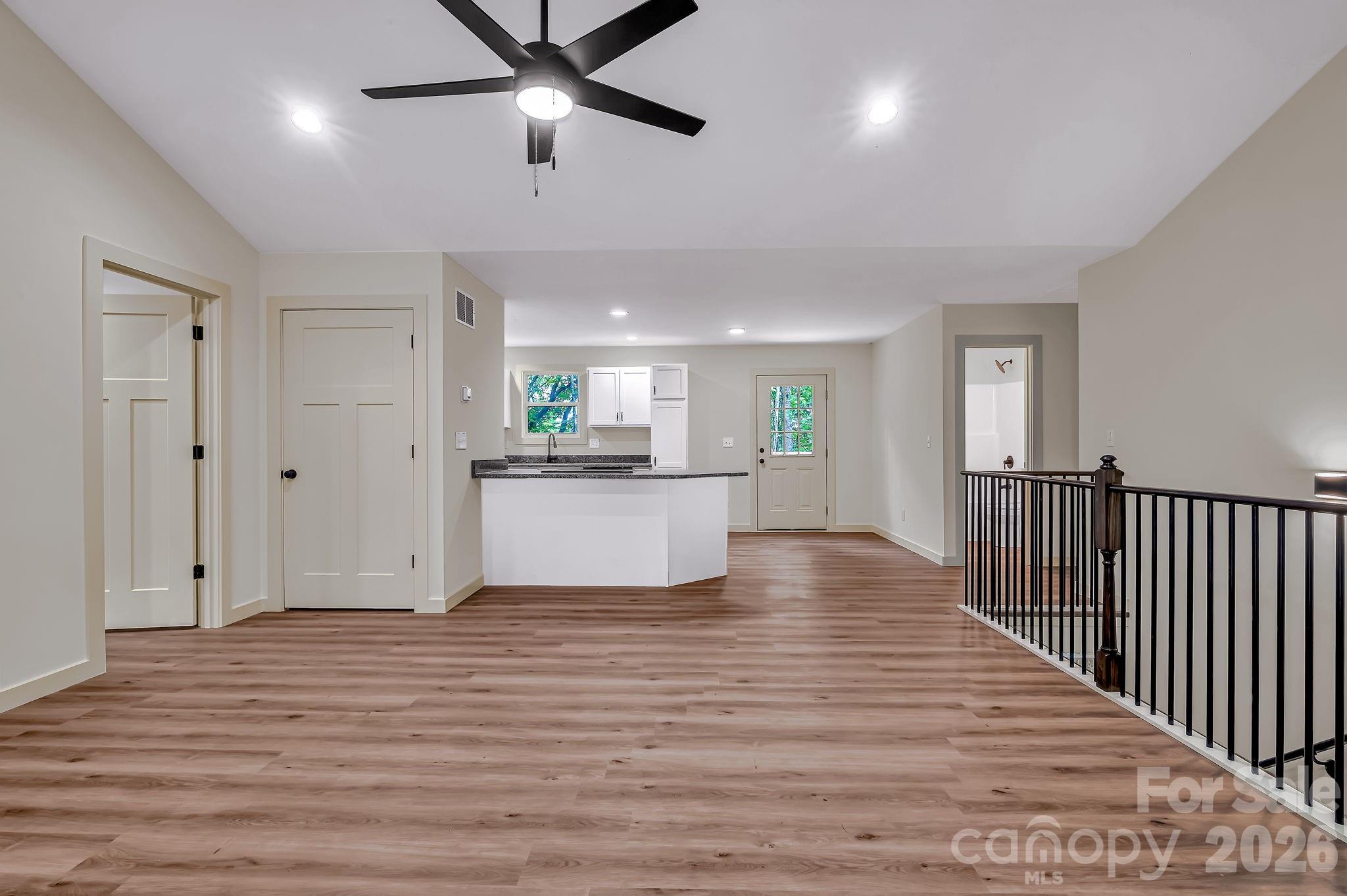 1282 Old Country Road 36