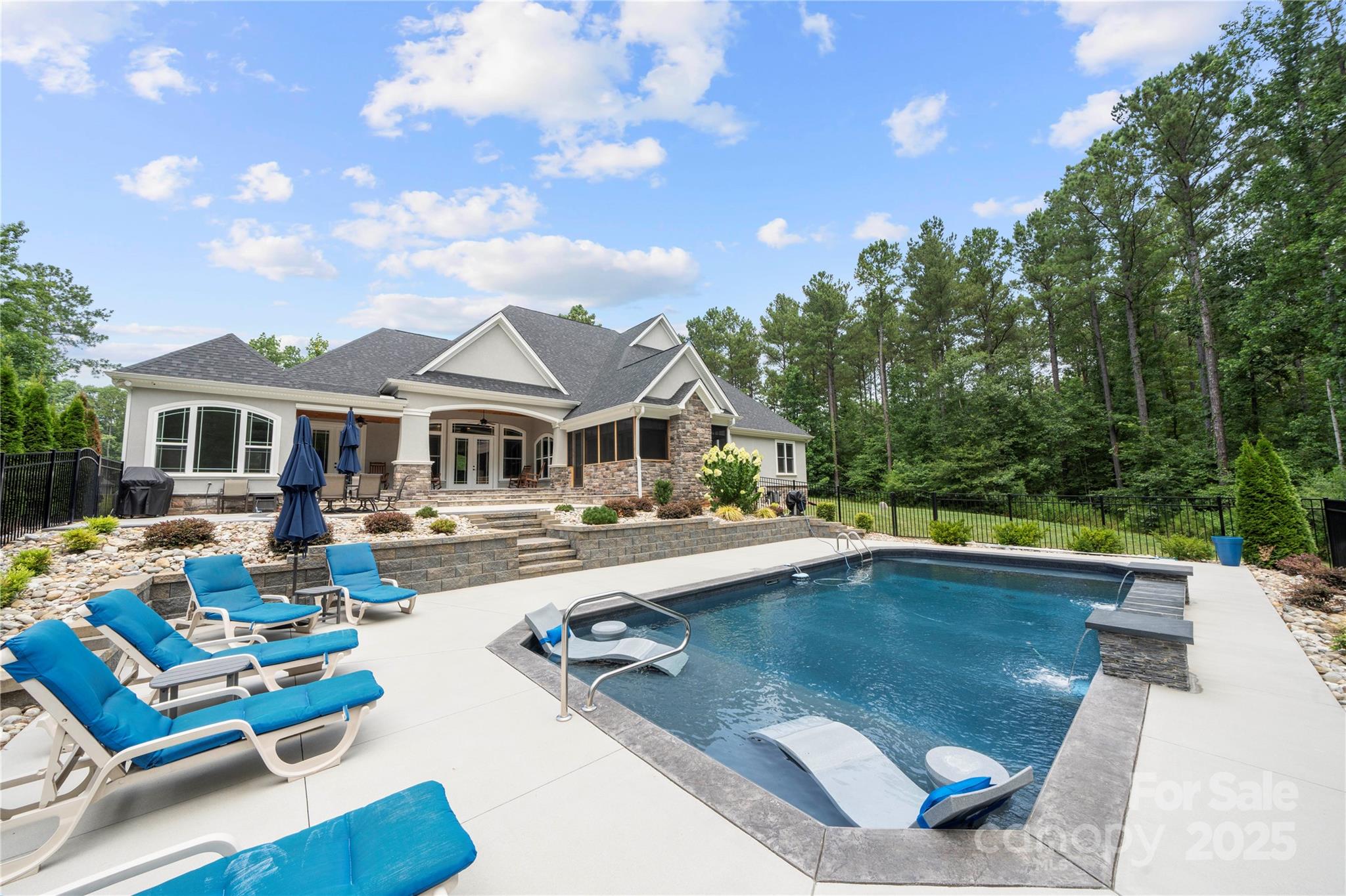 Henrys Glen - Residential