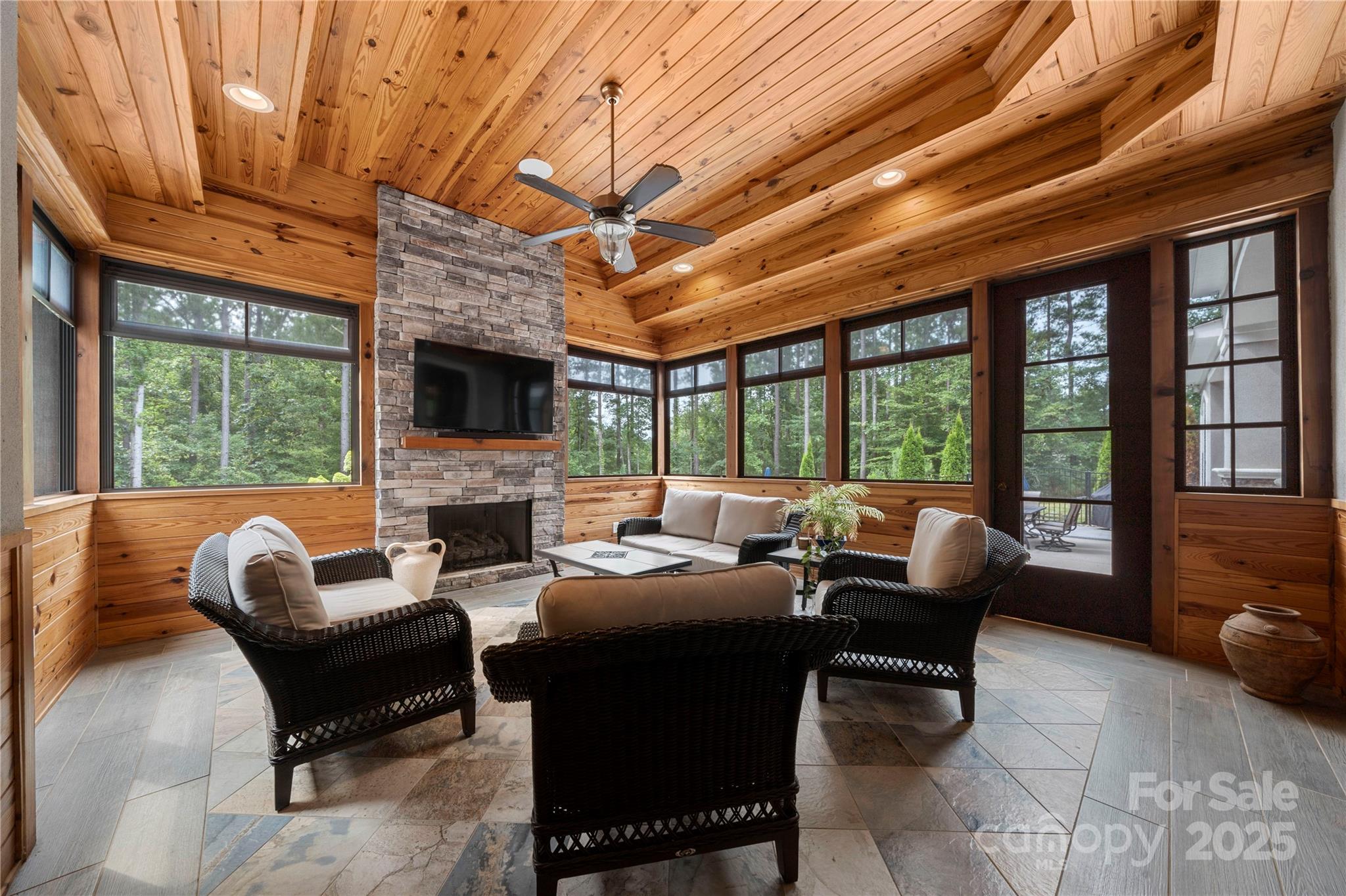 Henrys Glen - Residential