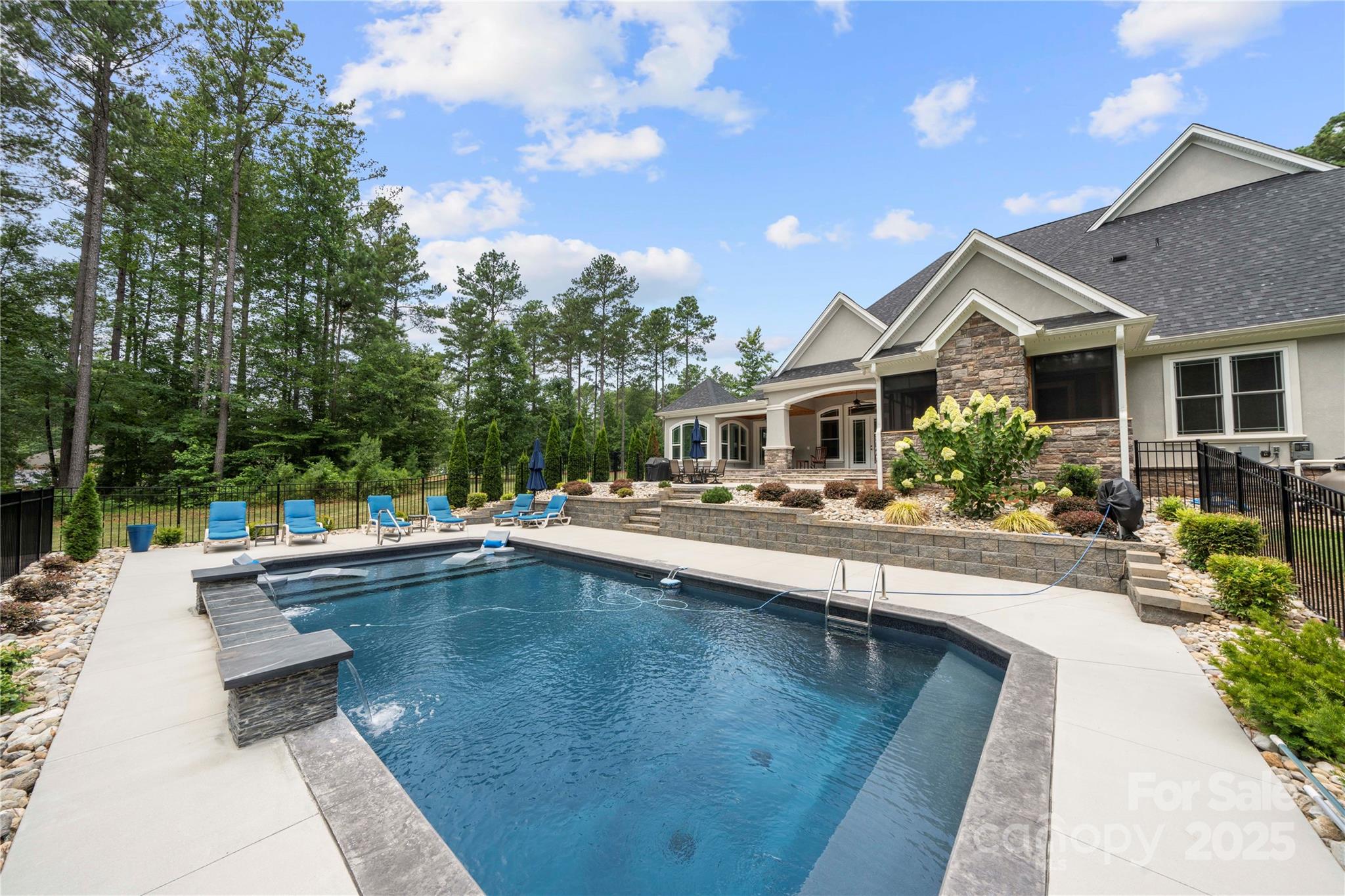 Henrys Glen - Residential