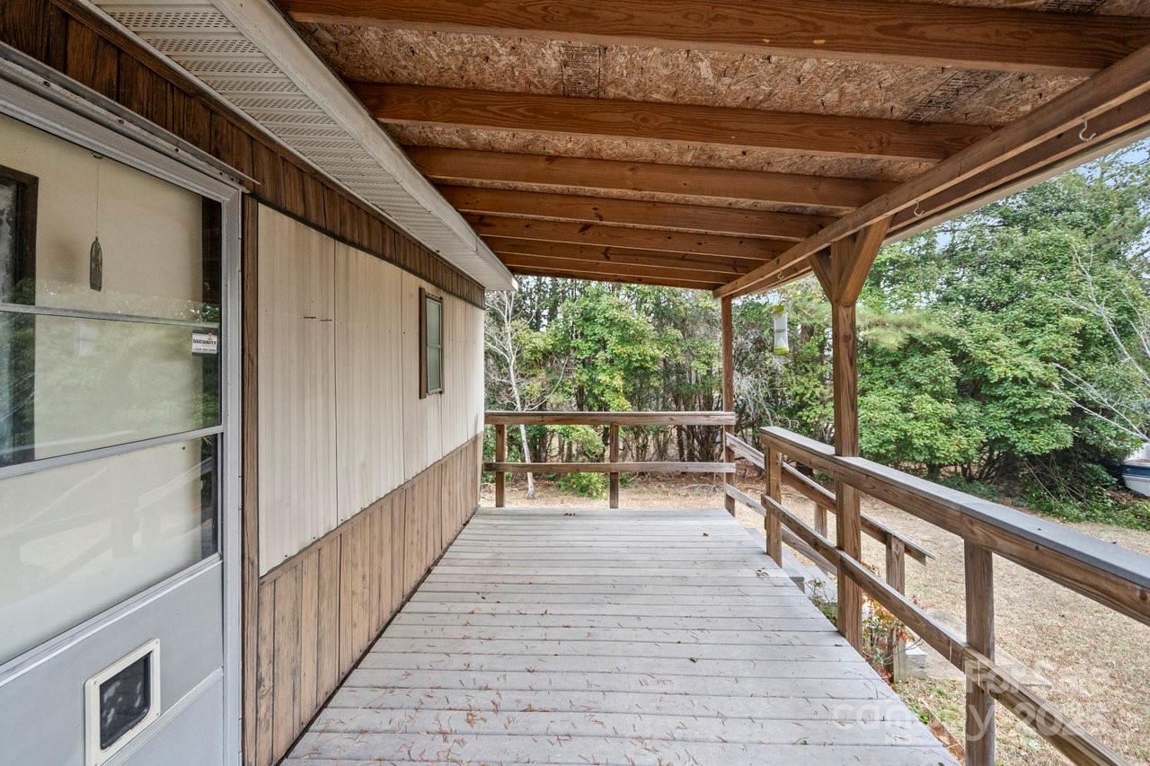 136 Hotrod Hill Lane