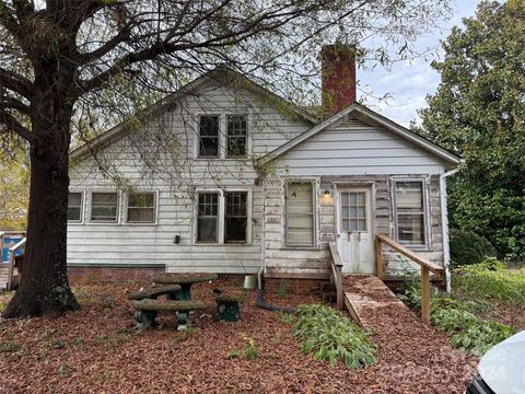 A home in Hickory