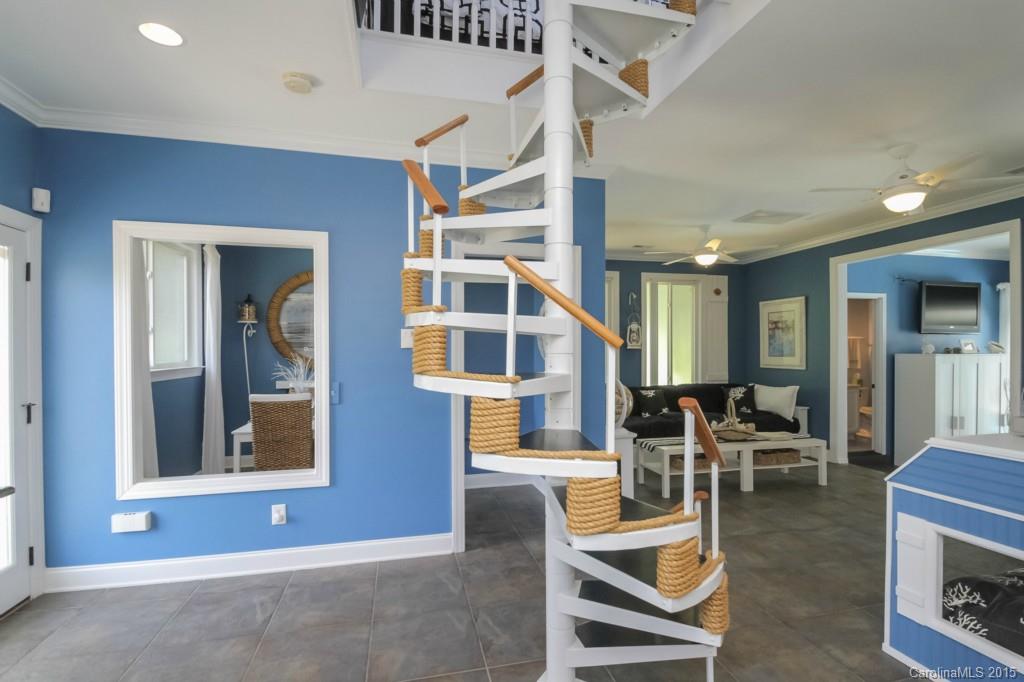 Commodore Peninsula - Residential