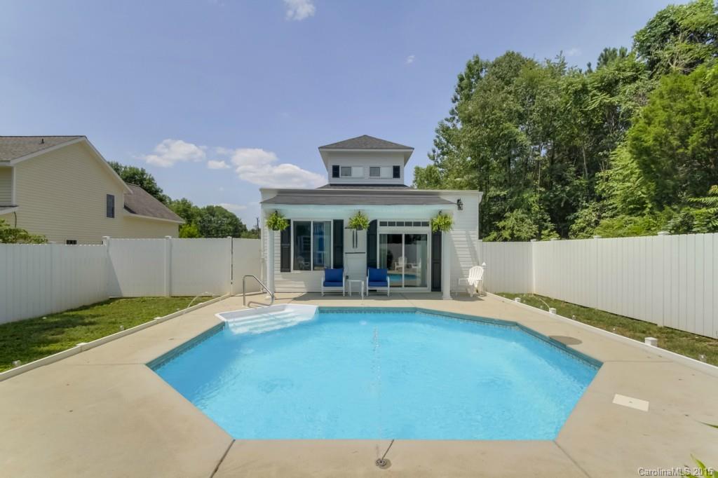 Commodore Peninsula - Residential