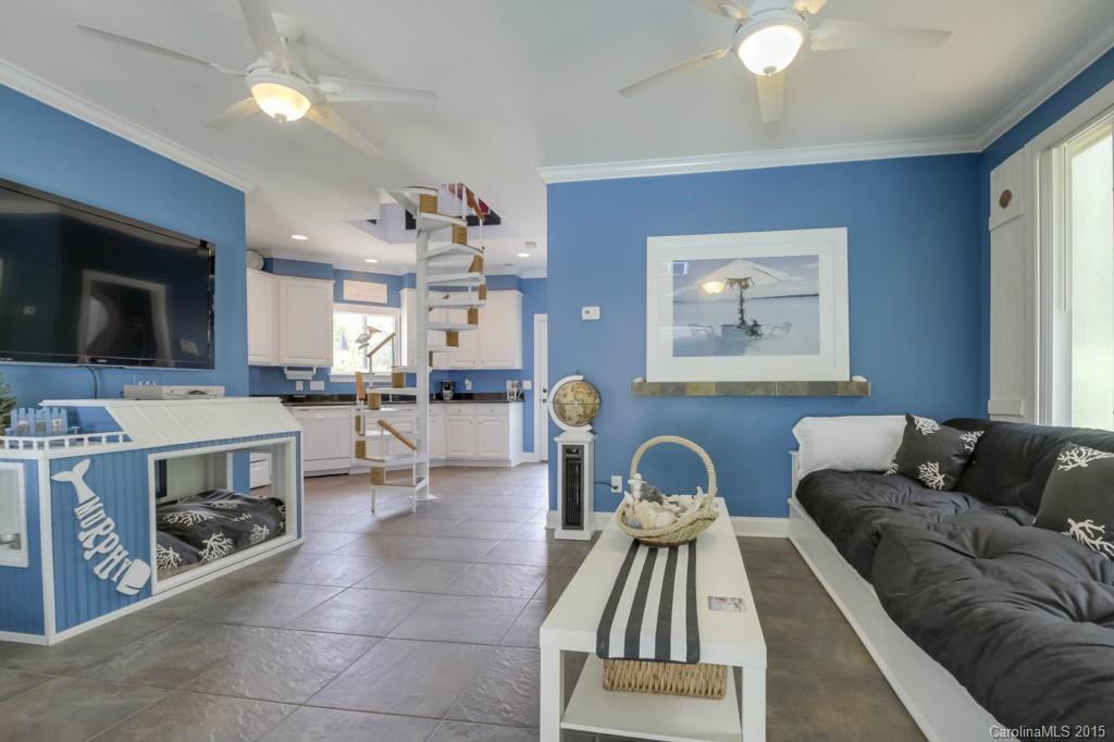 Commodore Peninsula - Residential