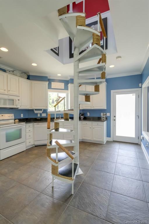 Commodore Peninsula - Residential