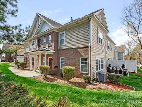 12008 Bordeaux Street Charlotte NC 28277