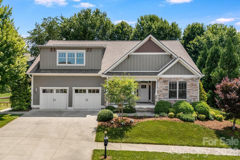 Photo of 60 Barnrock Drive, Mills River, NC 28759 (MLS # 4399294)