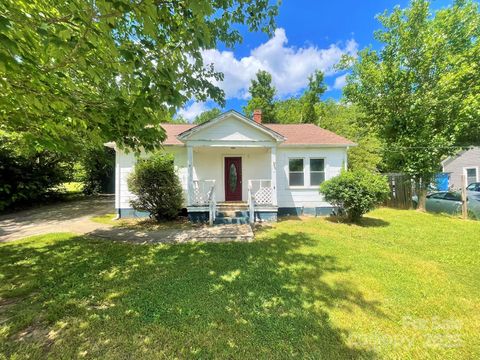 736 7th Avenue SW Hickory NC 28602