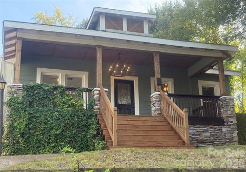 Photo of 216 E Catawba Avenue, Mount Holly, NC 28120 (MLS # 4425168)