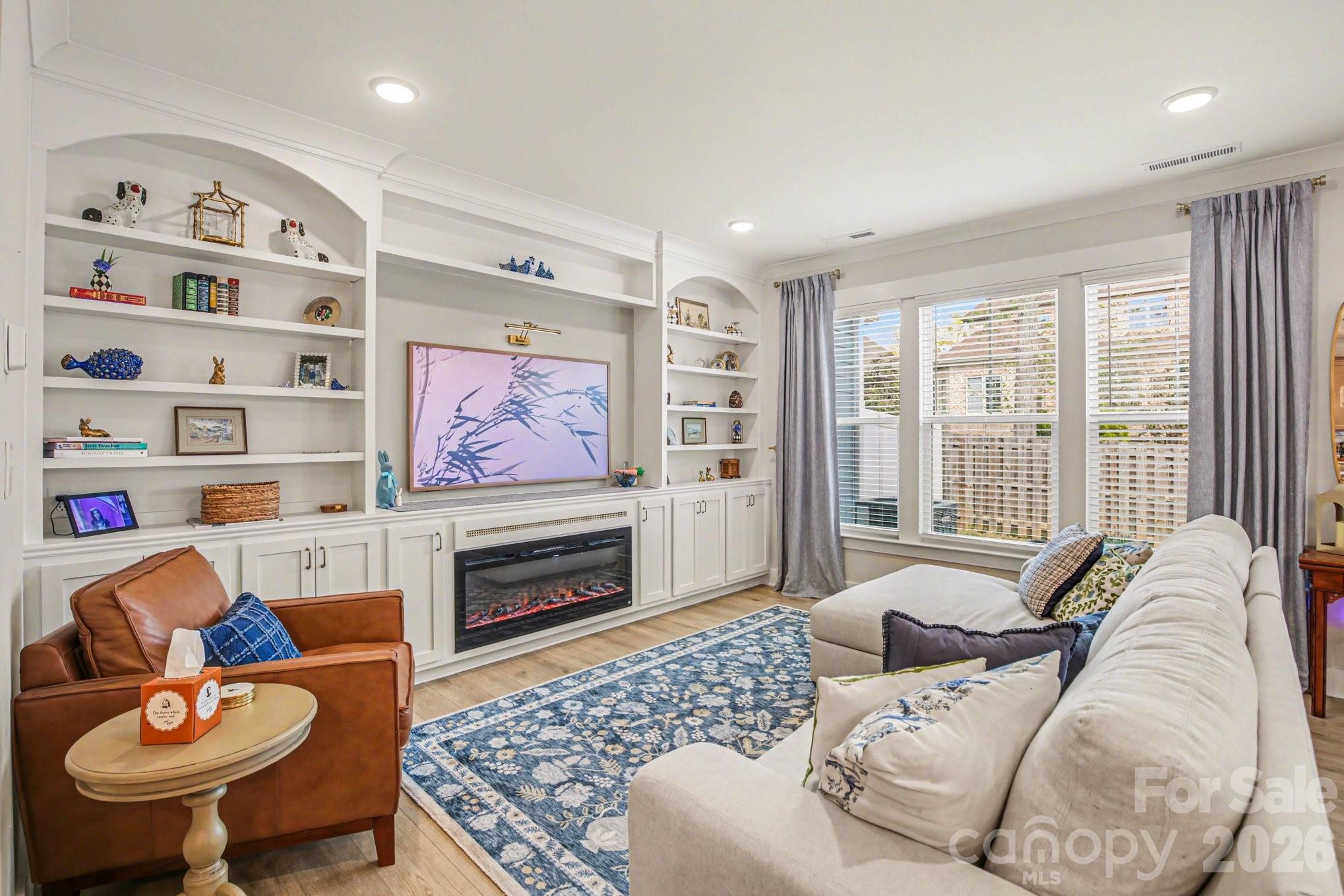 5004 Moonlight Ridge Drive