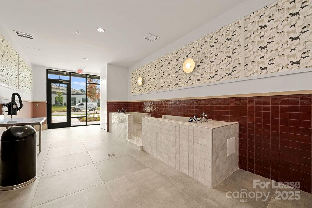 4101 Raleigh Street S2