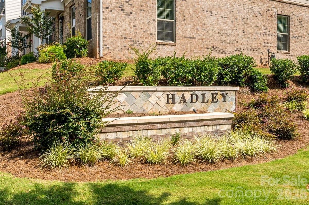 Hadley at Arrowood Station - Residential
