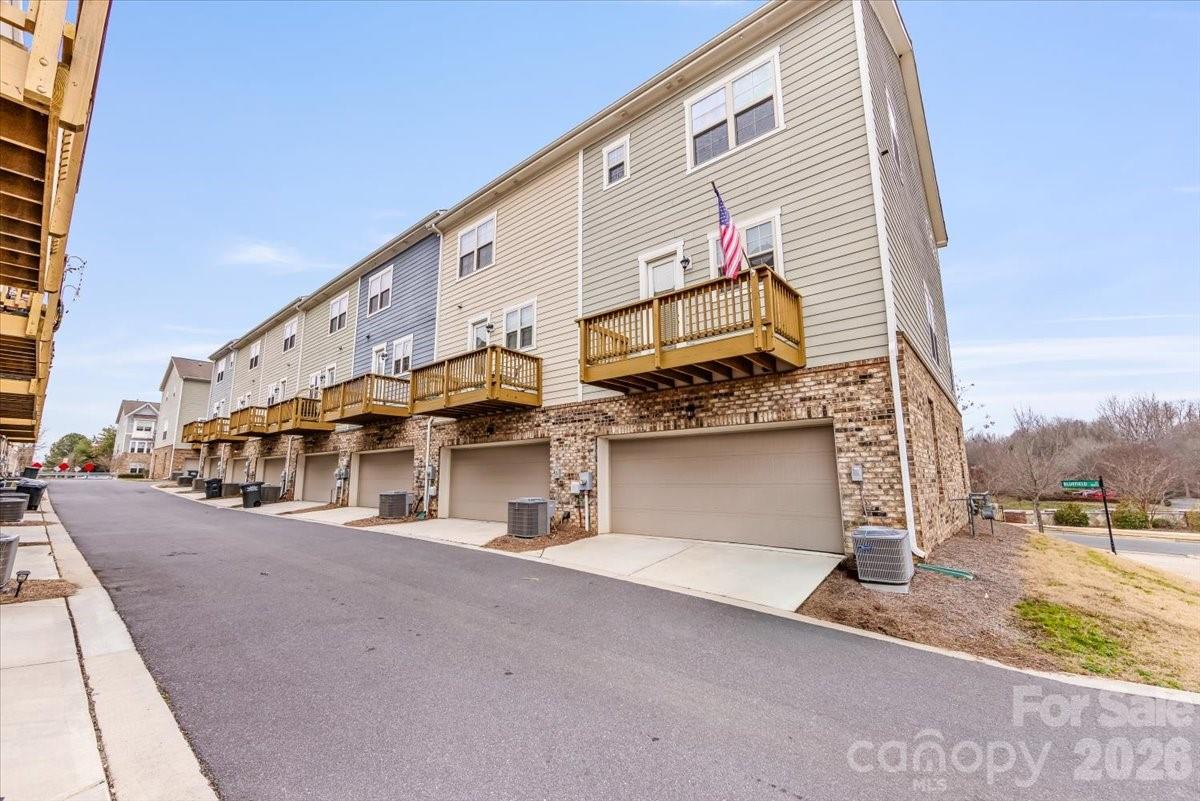 Hadley at Arrowood Station - Residential