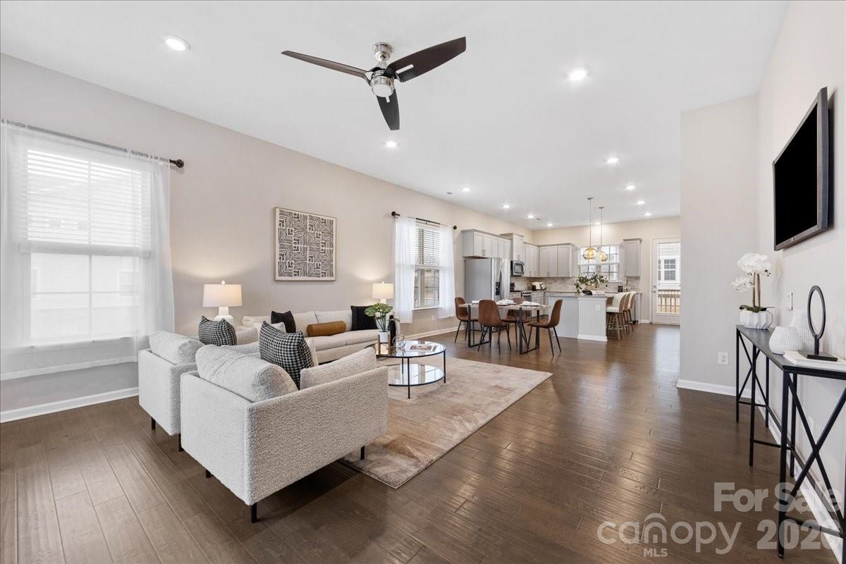 Hadley at Arrowood Station - Residential