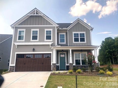 Photo of 3010 Alveston Drive NW, Concord, NC 28027 (MLS # 4374332)
