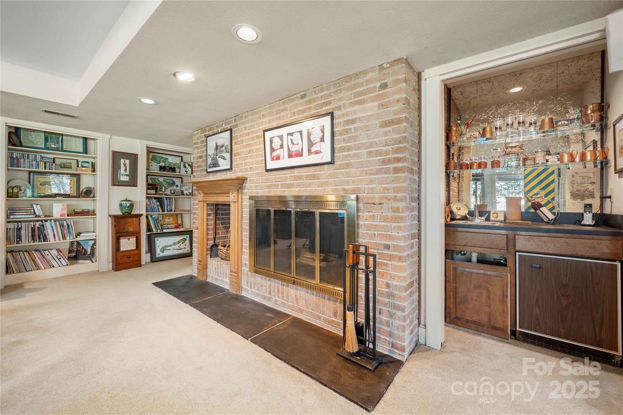 River Hills - Residential