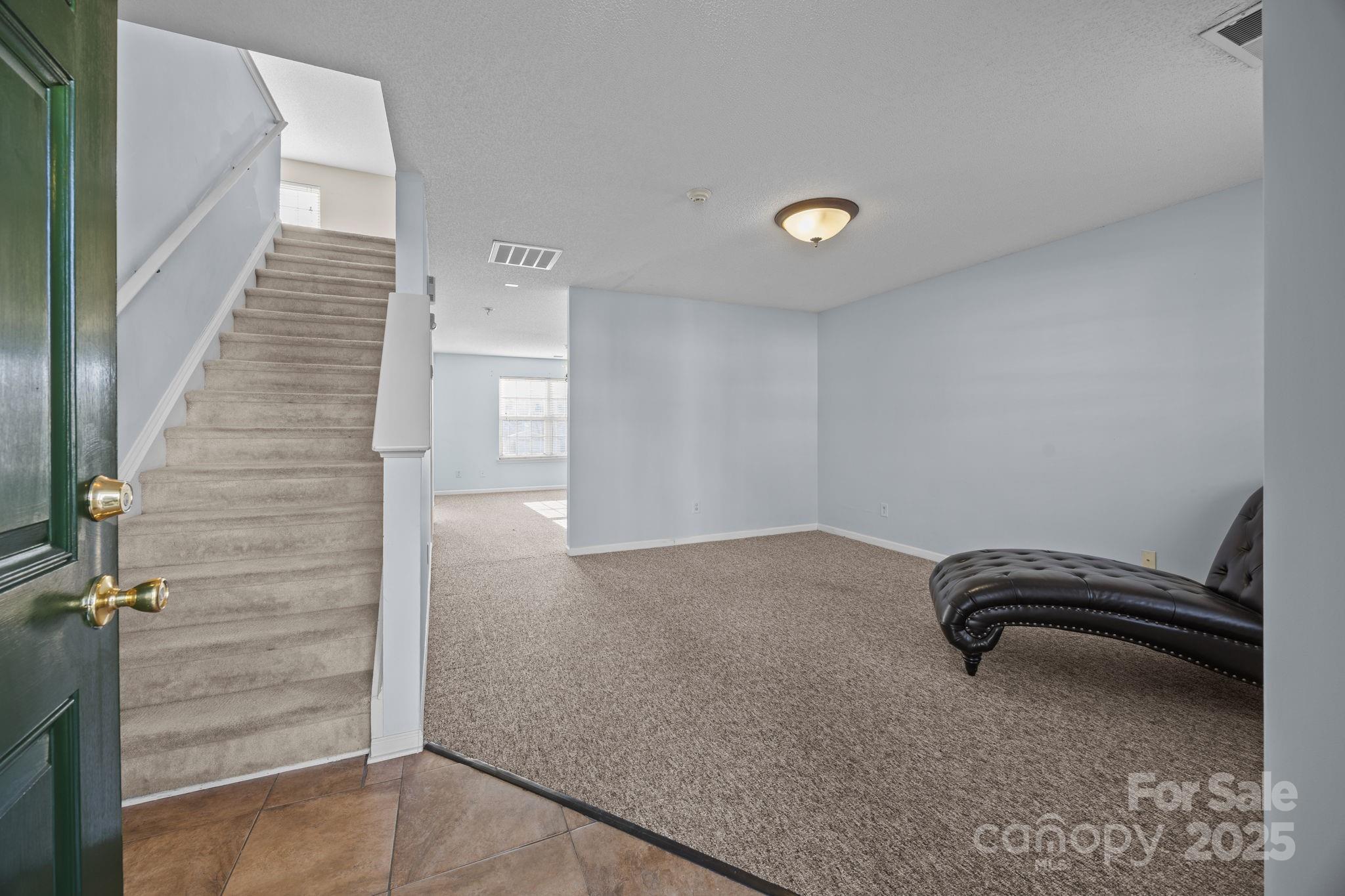 10320 Wakerobin Lane