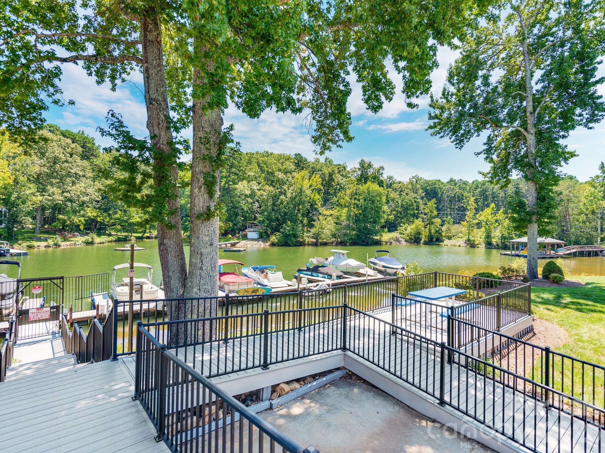 7883 Mariners Pointe Circle