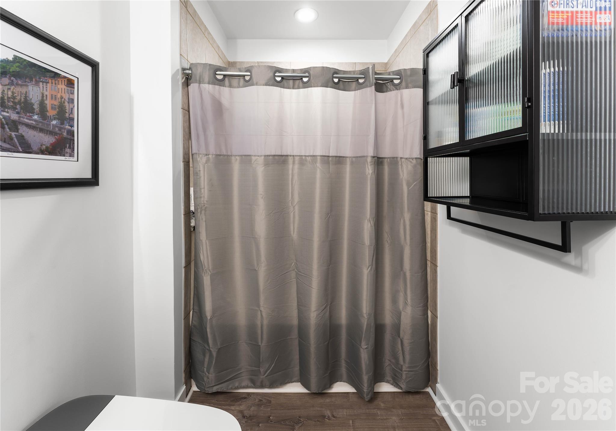 Avenue Condominiums - Residential