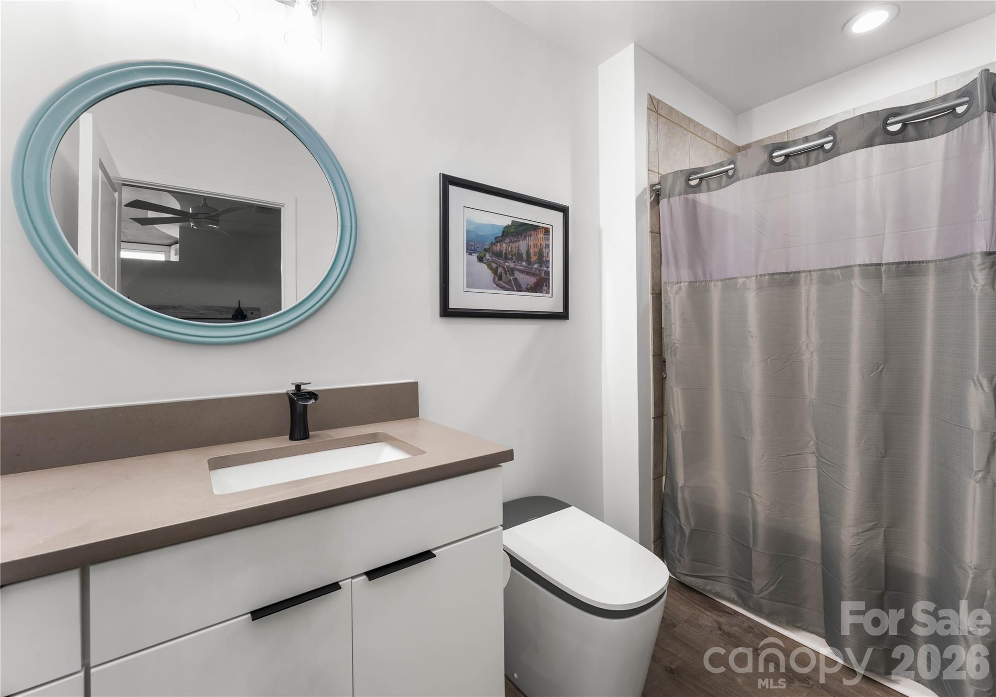 Avenue Condominiums - Residential