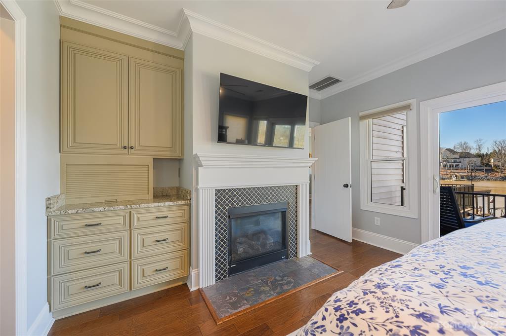 Riverfront - Residential