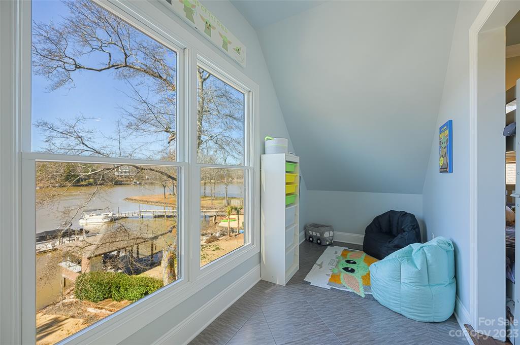 Riverfront - Residential