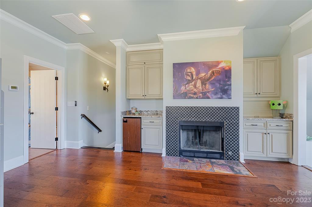 Riverfront - Residential