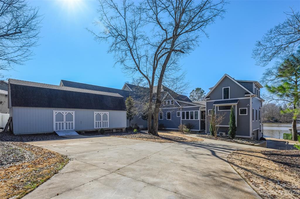 Riverfront - Residential