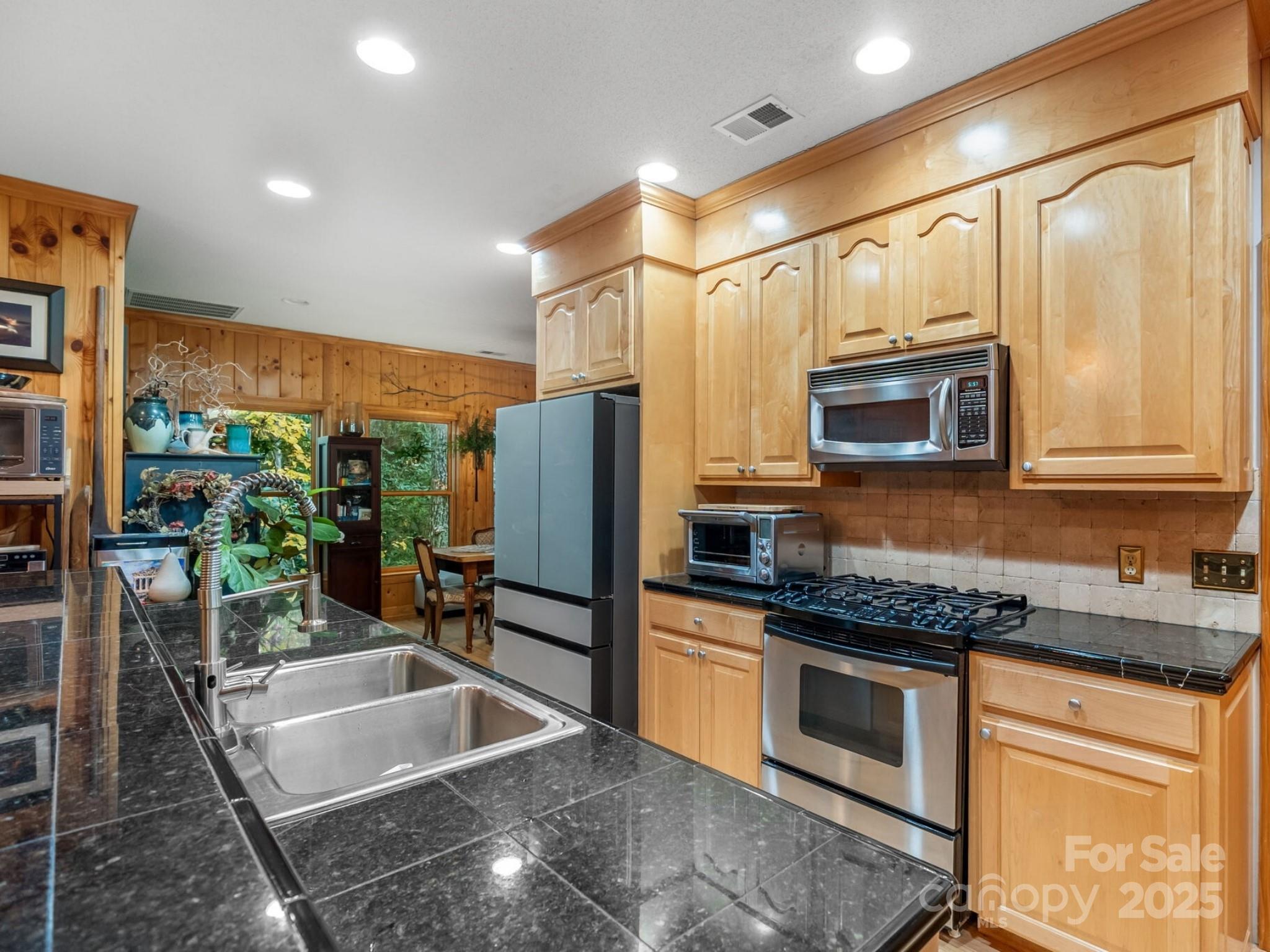 Gingercake Acres - Residential