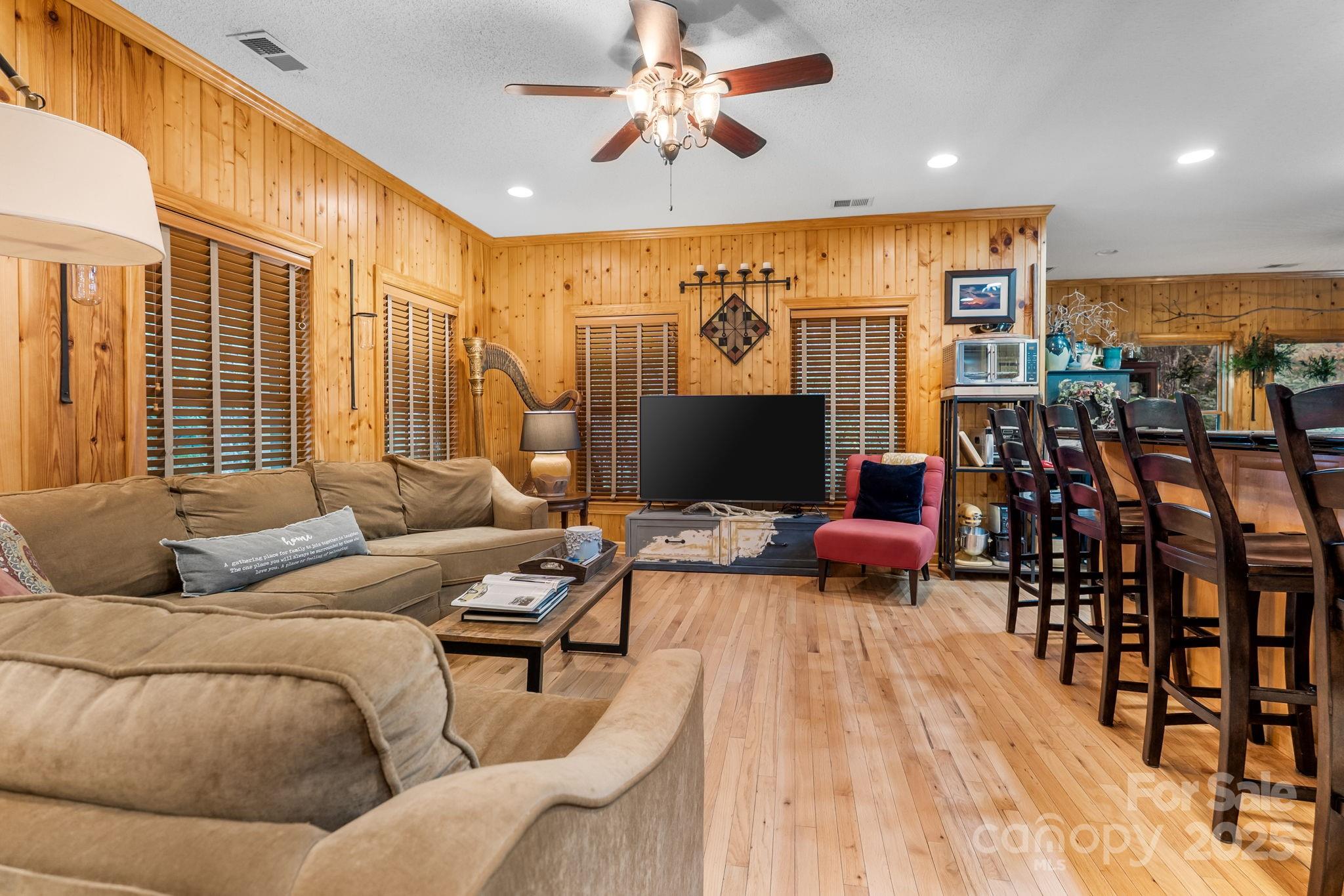 7255 Laurel Hill Drive