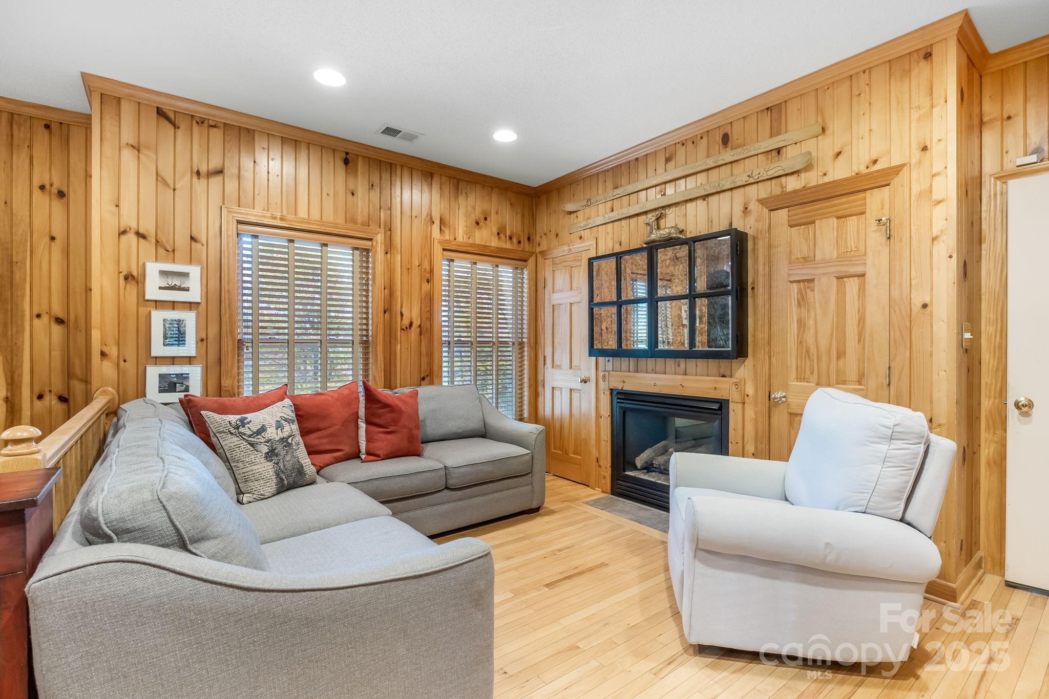 7255 Laurel Hill Drive