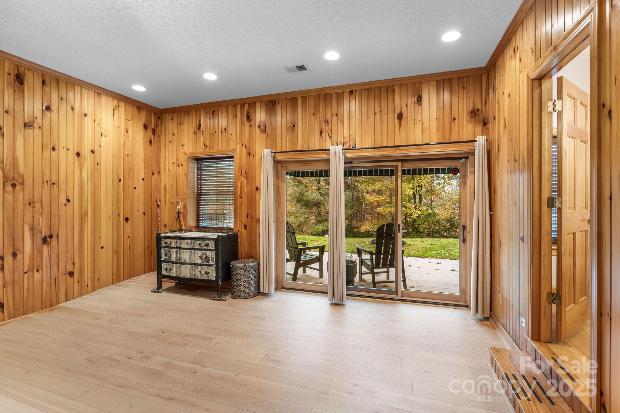 Gingercake Acres - Residential