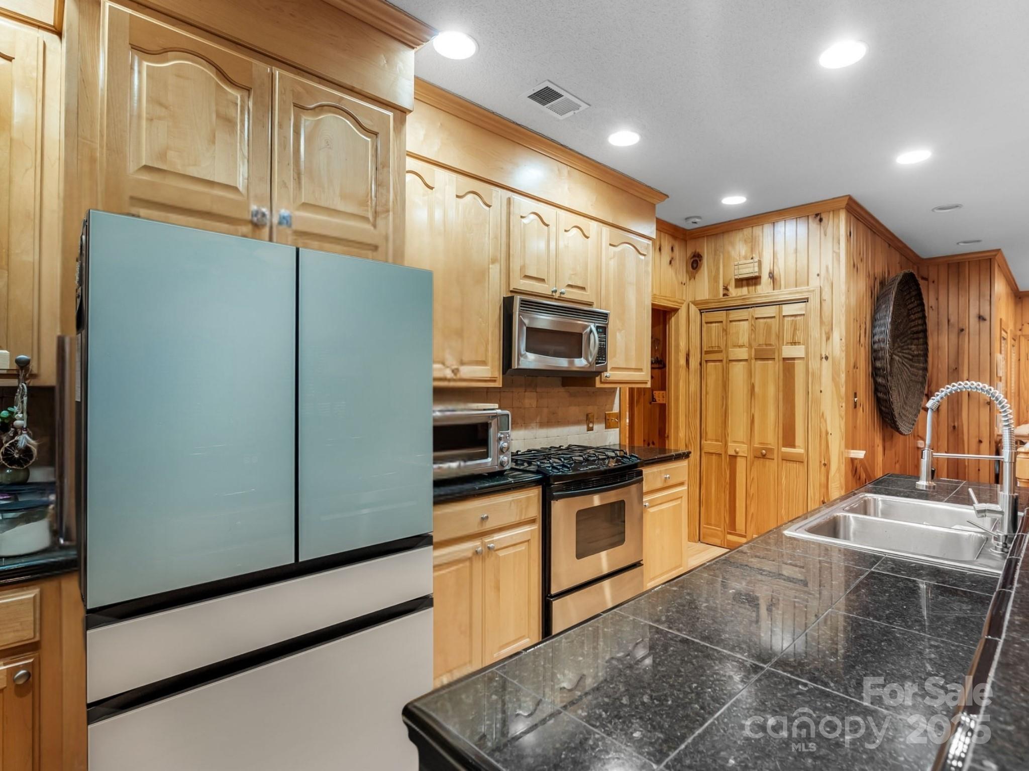 Gingercake Acres - Residential