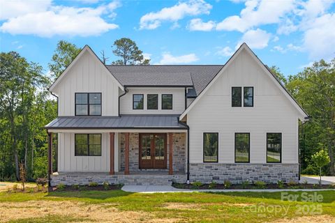 Photo of 537 Riddle Mill Road, Clover, SC 29710 (MLS # 4272387)