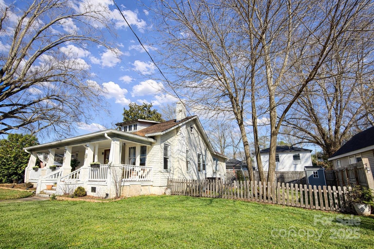 330 Charlotte Avenue