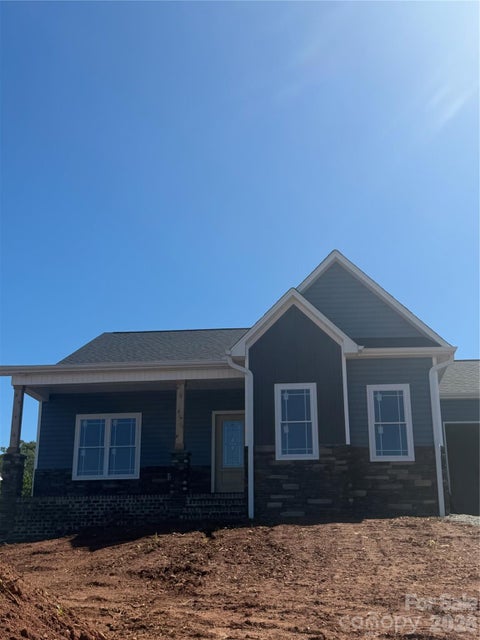 Photo of 4917 Southview Drive, Hickory, NC 28602 (MLS # 4427842)