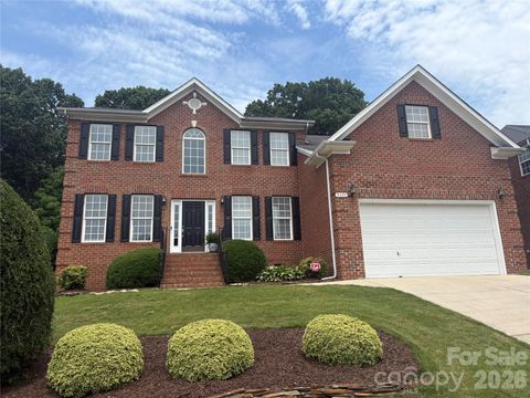 Photo of 9329 Uxbridge Lane, Huntersville, NC 28078 (MLS # 4390100)