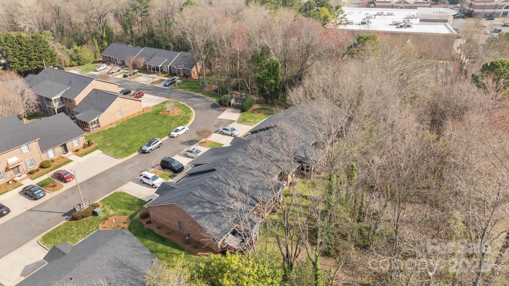 Olde Pointe - Residential