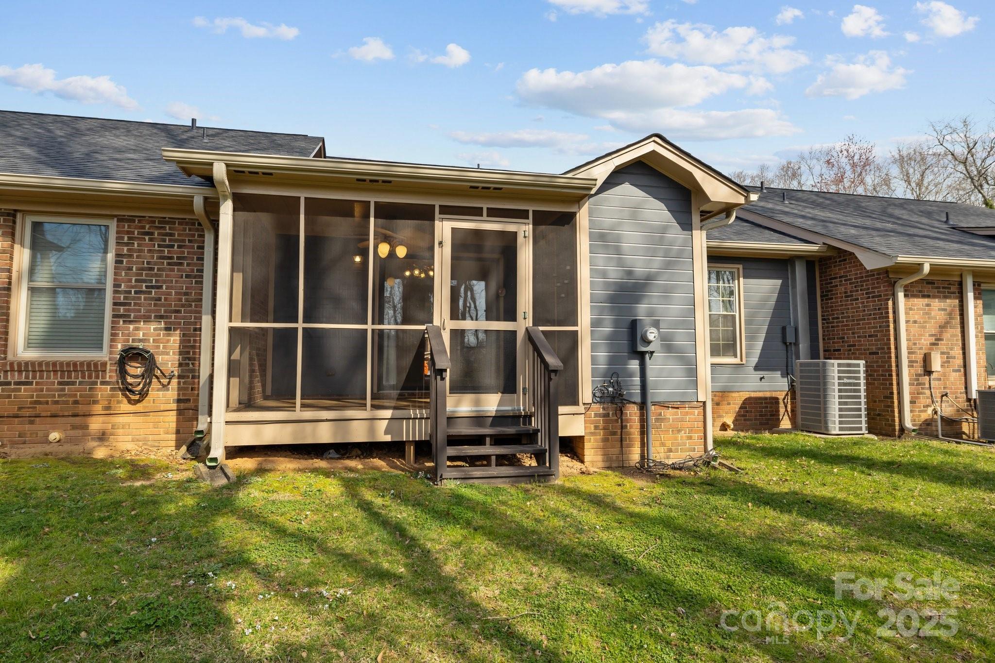 Olde Pointe - Residential