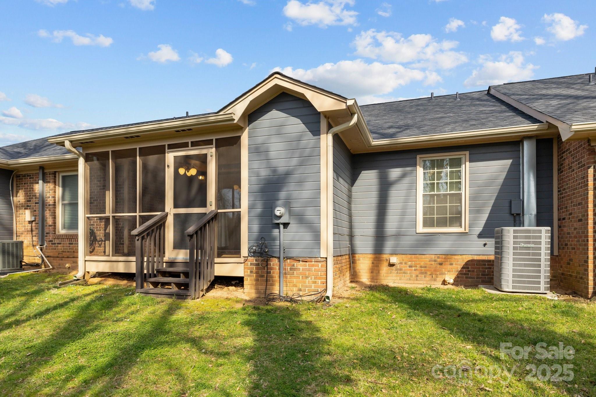 Olde Pointe - Residential