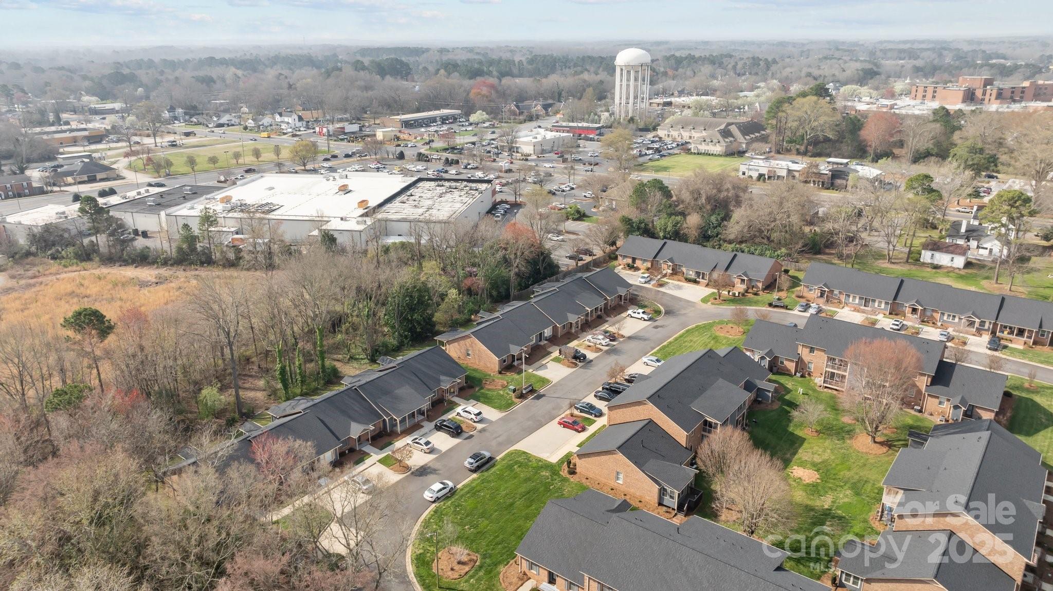 Olde Pointe - Residential