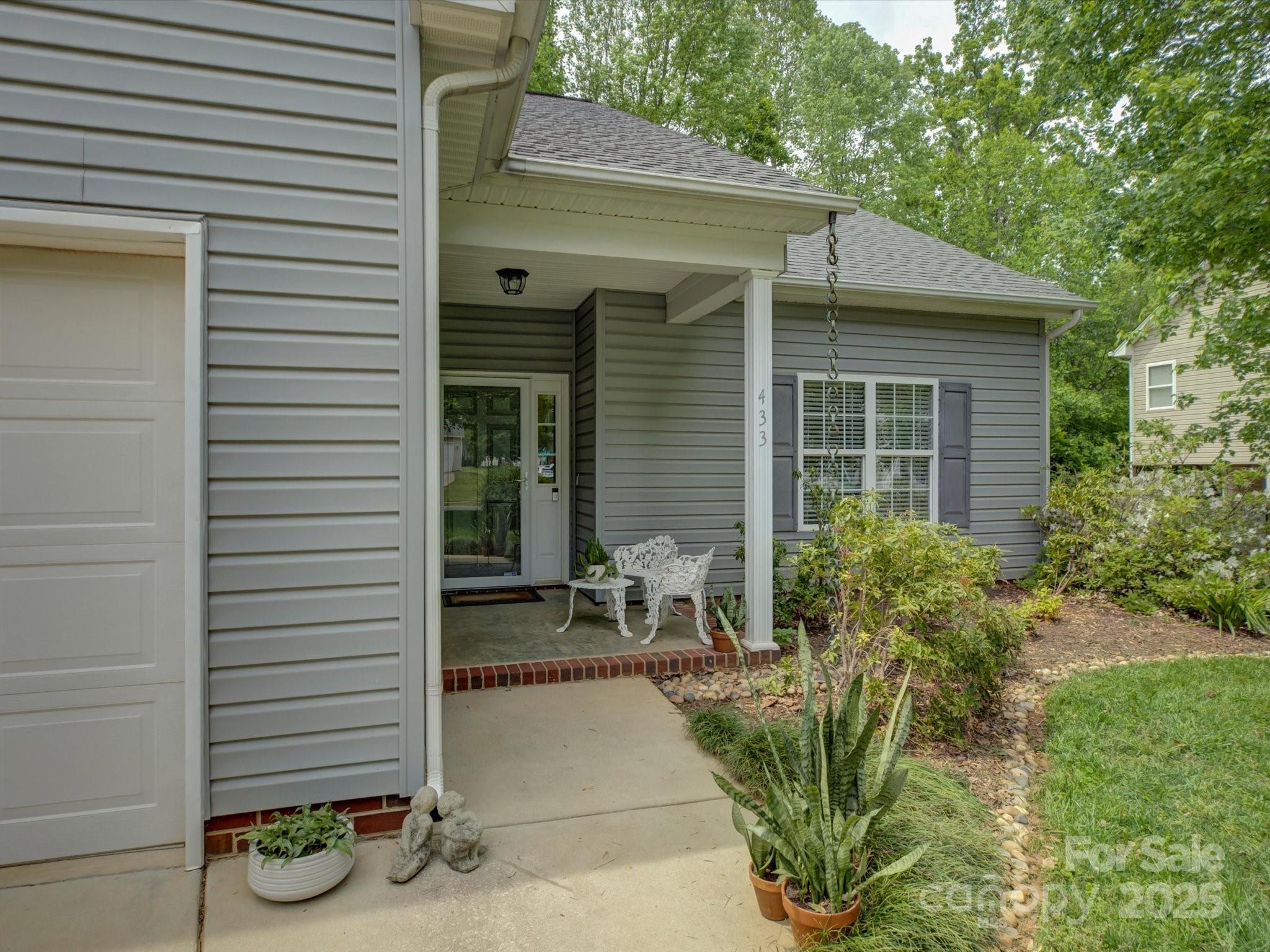 433 Linsbury Court