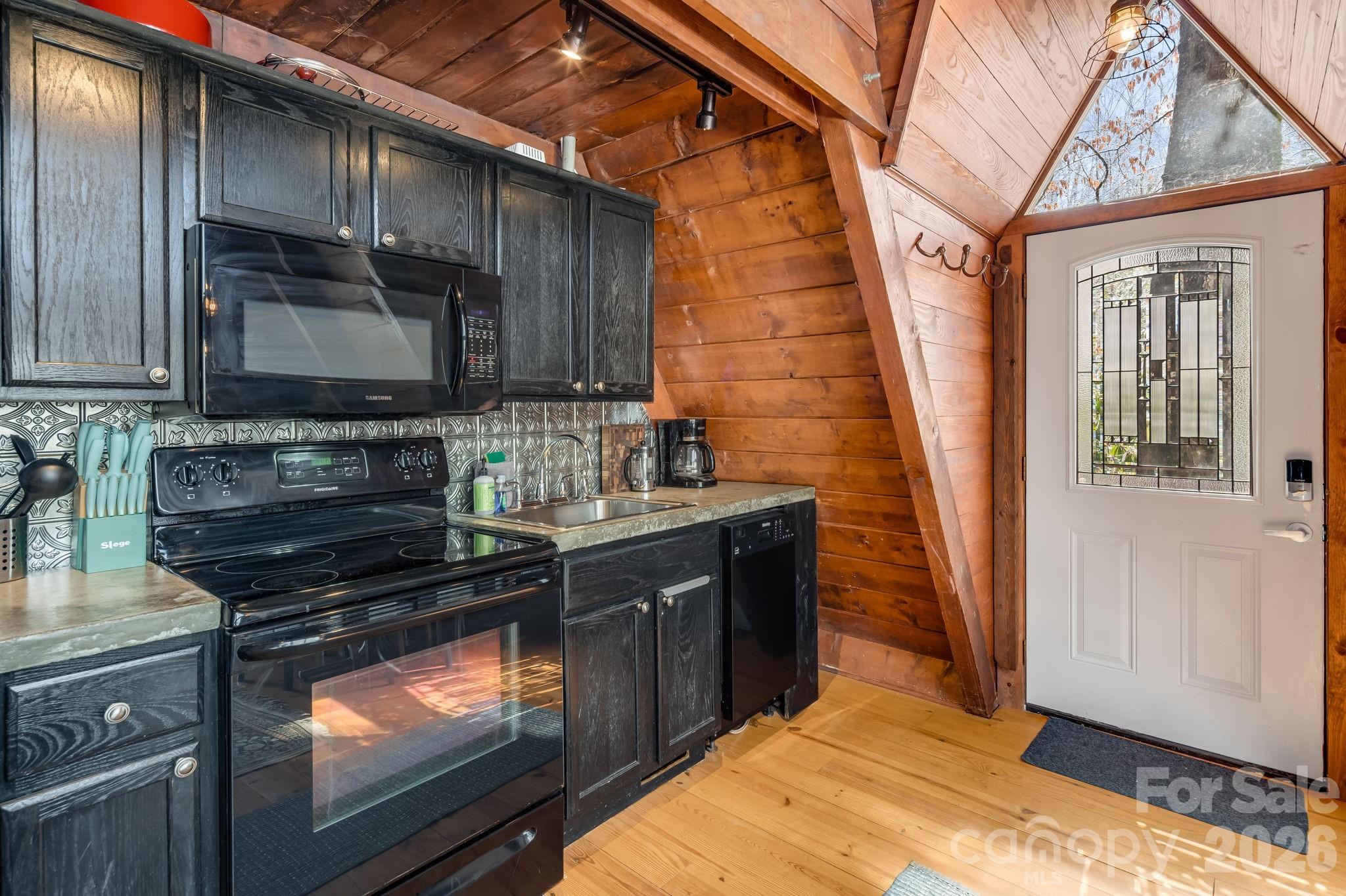 Wolf Laurel - Residential