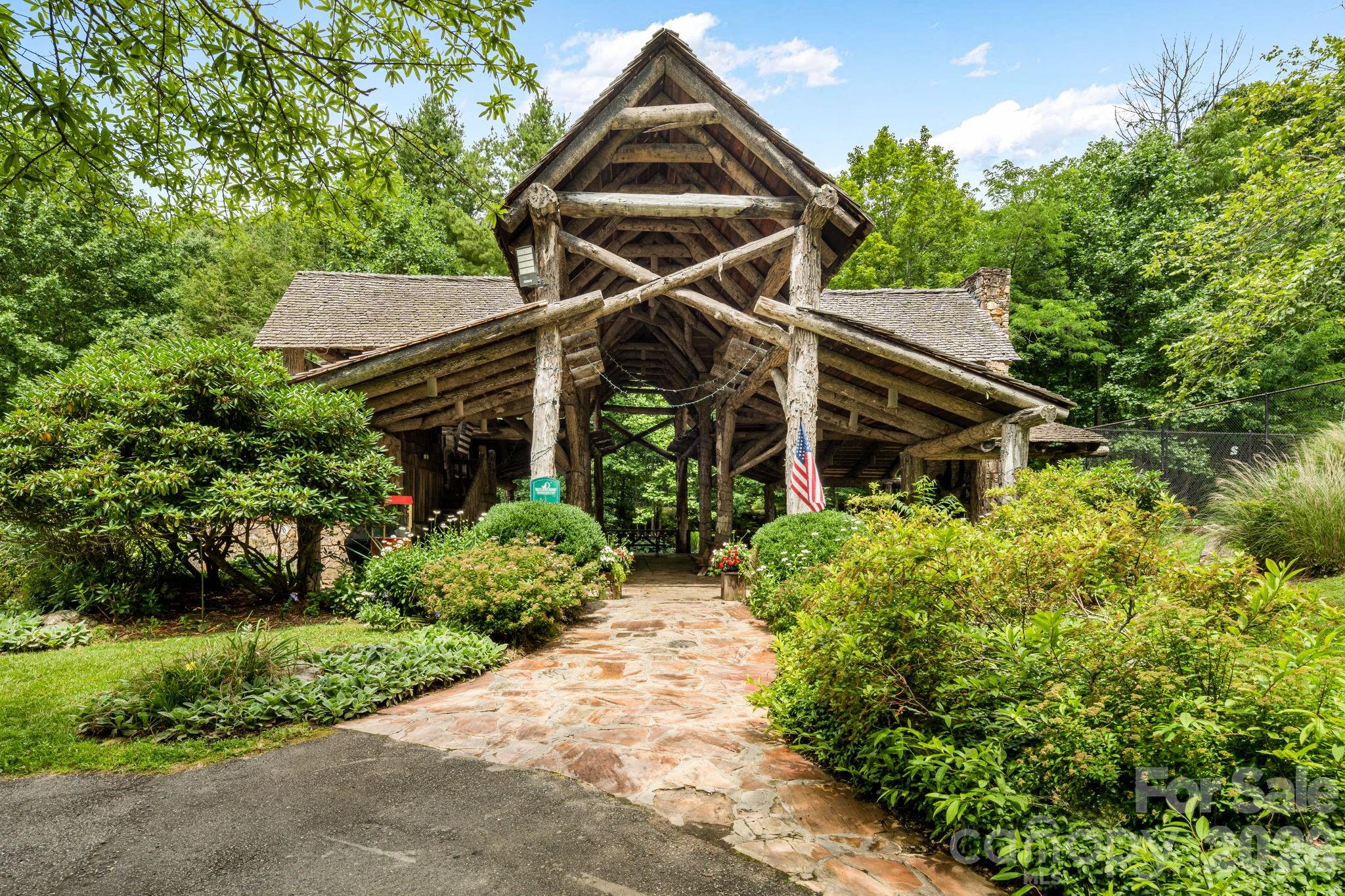 Wolf Laurel - Residential