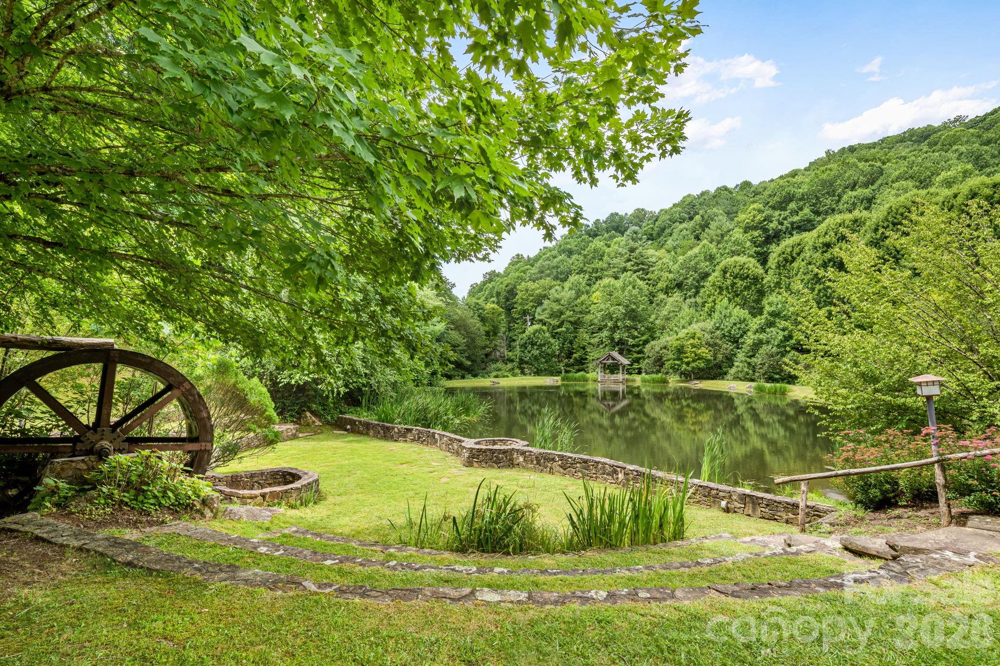 Wolf Laurel - Residential