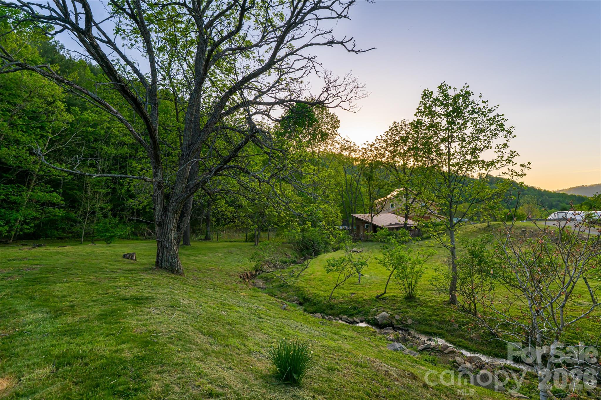 10 and 12 Dogwood Hills Lane