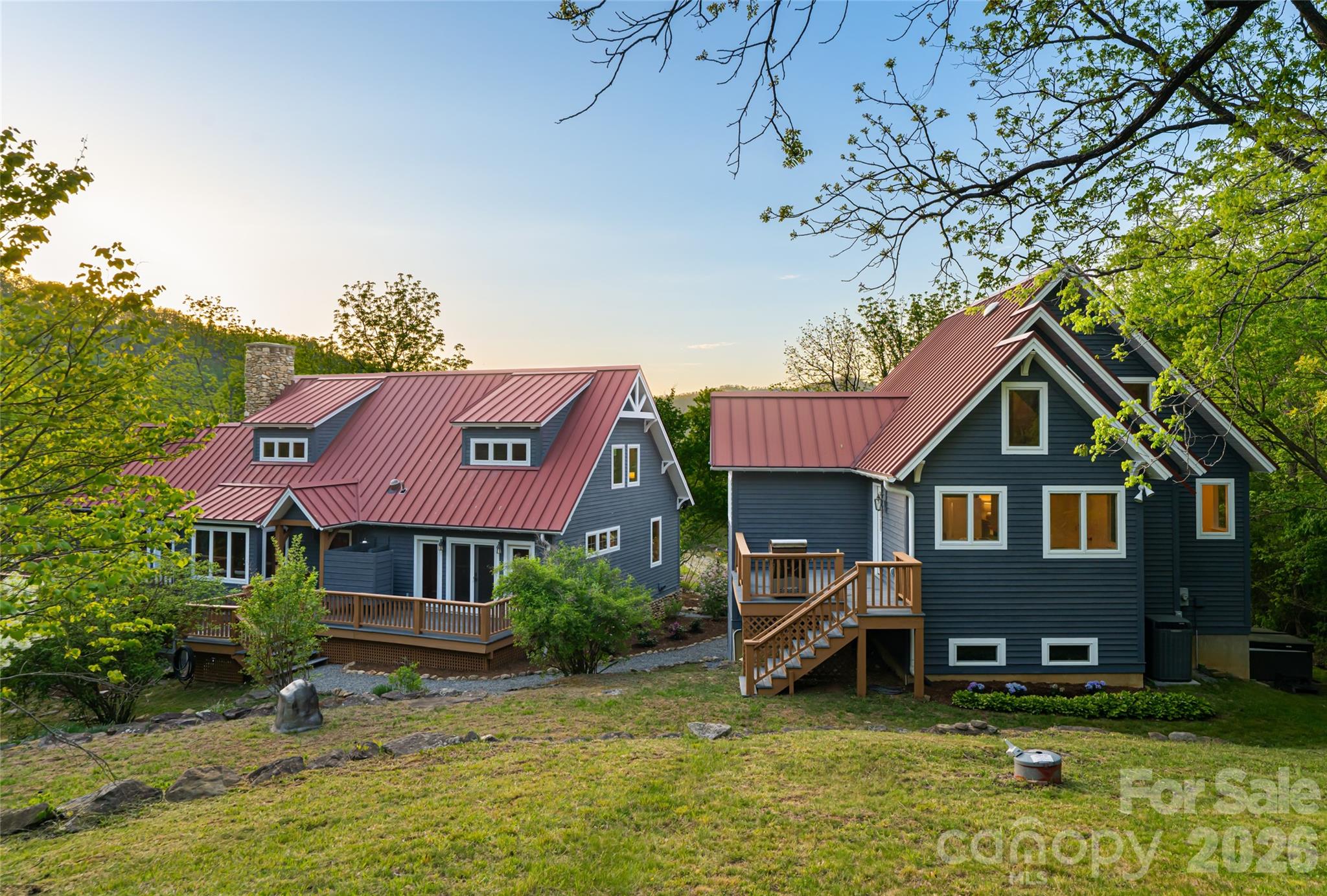 10 and 12 Dogwood Hills Lane