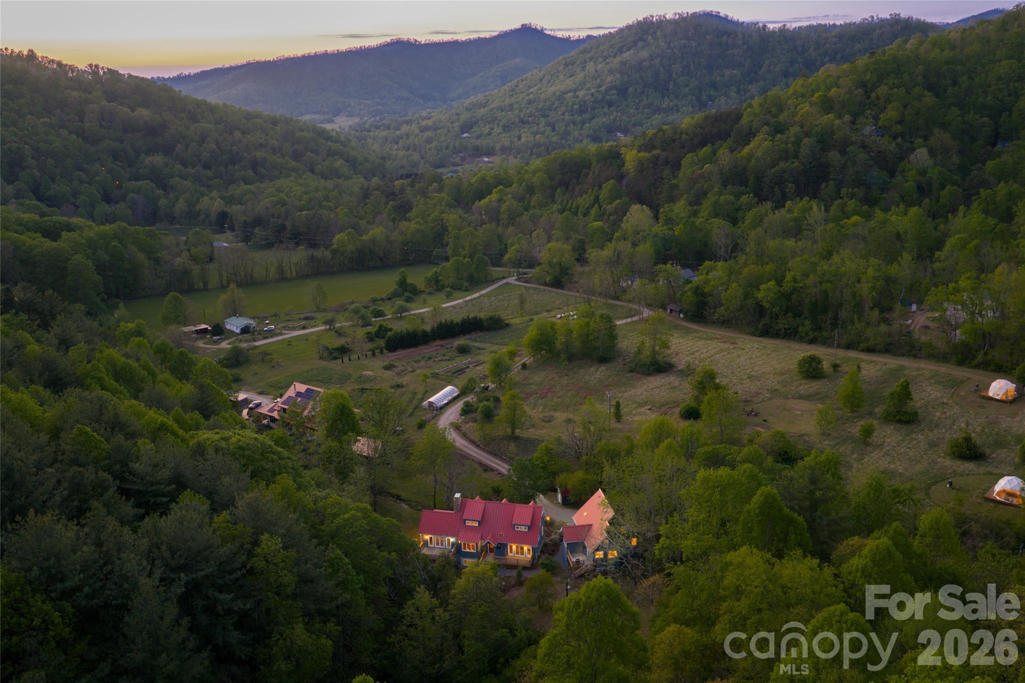 10 and 12 Dogwood Hills Lane